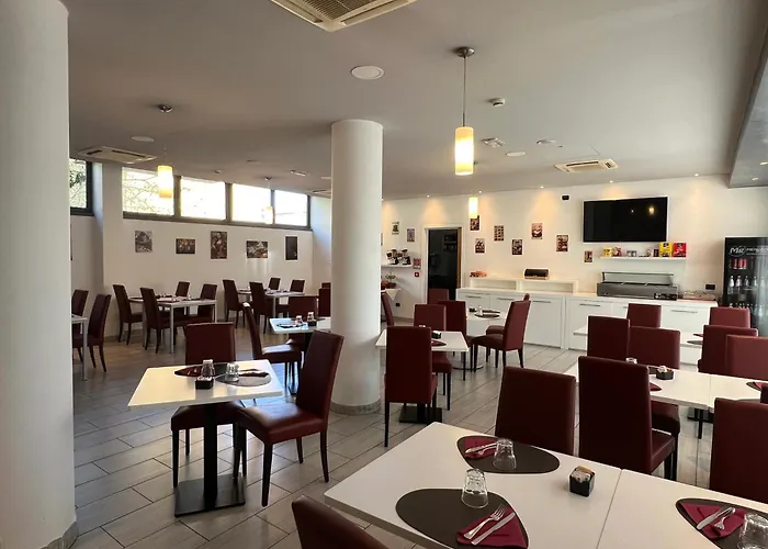 Master Hotel 3*